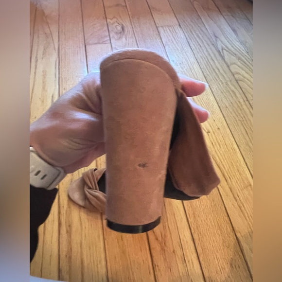 Kendal + Kylie pink suede sandal heels - Picture 9 of 10